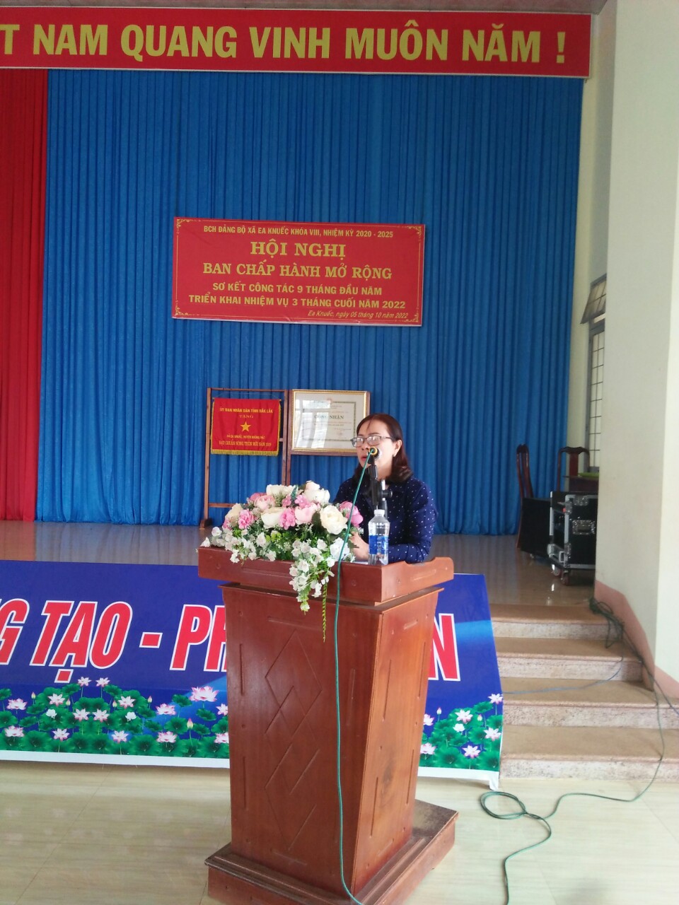 ĐẢNG BỘ XÃ EA KNUẾC SƠ KẾT CÔNG TÁC 9 THÁNG ĐẦU NĂM 2022 TRIỂN KHAI NHIỆM VỤ 3 THÁNG CUỐI NĂM.